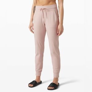 Lululemon Ready to Rulu Women’s Joggers. Pink, size 4. New.